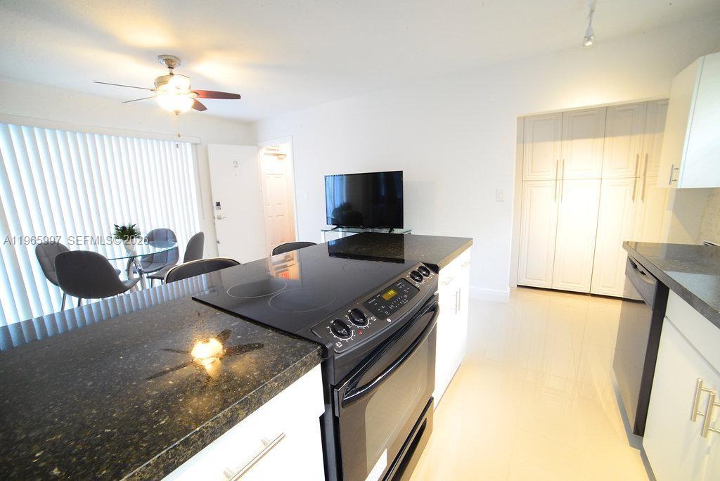 A11965997 Property Photo 6
