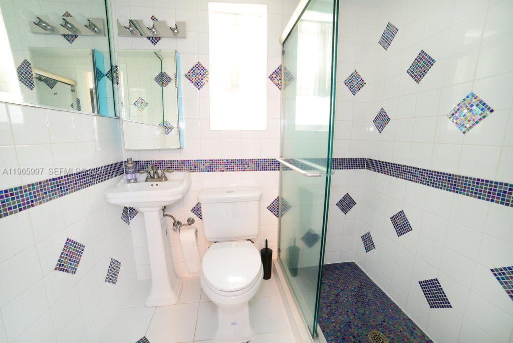 A11965997 Property Photo 7