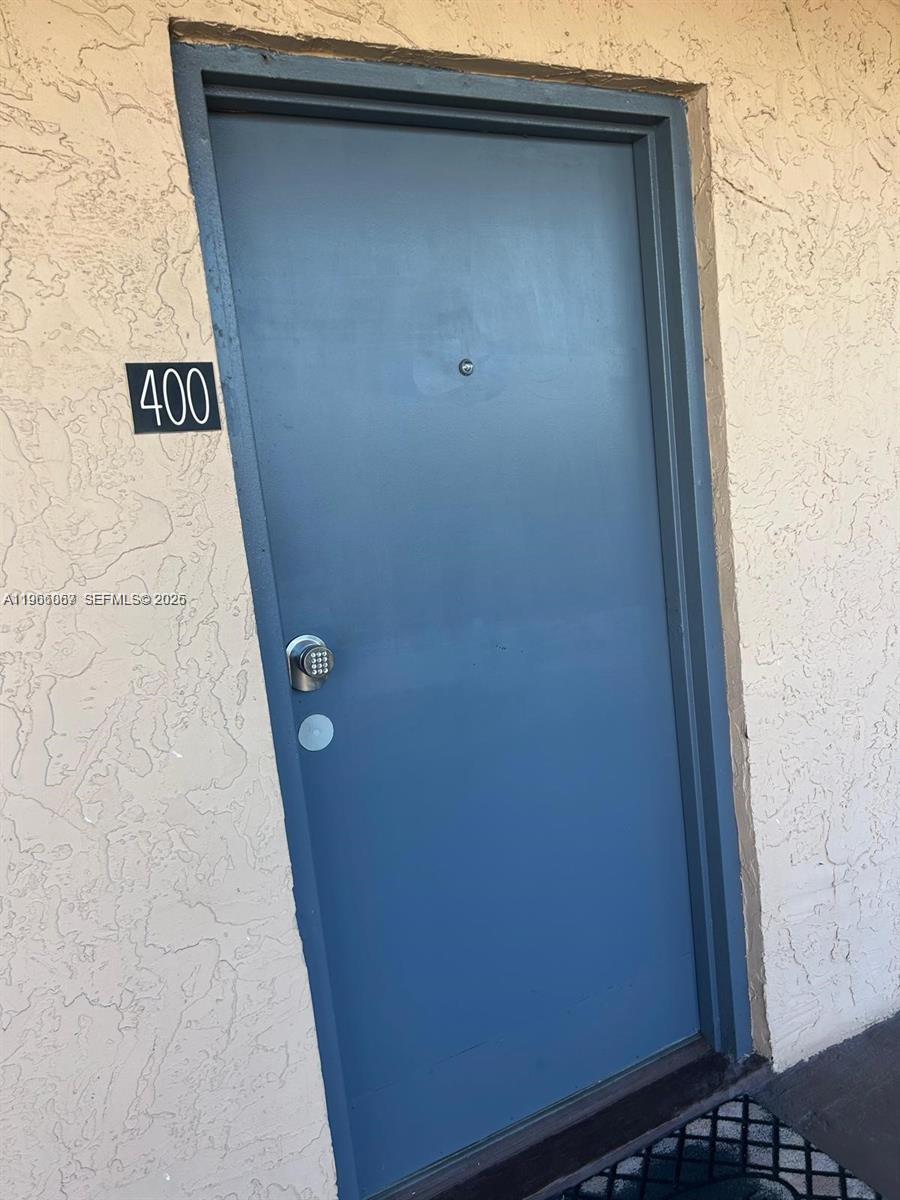 2840 Somerset Drive 400m Property Photo 2