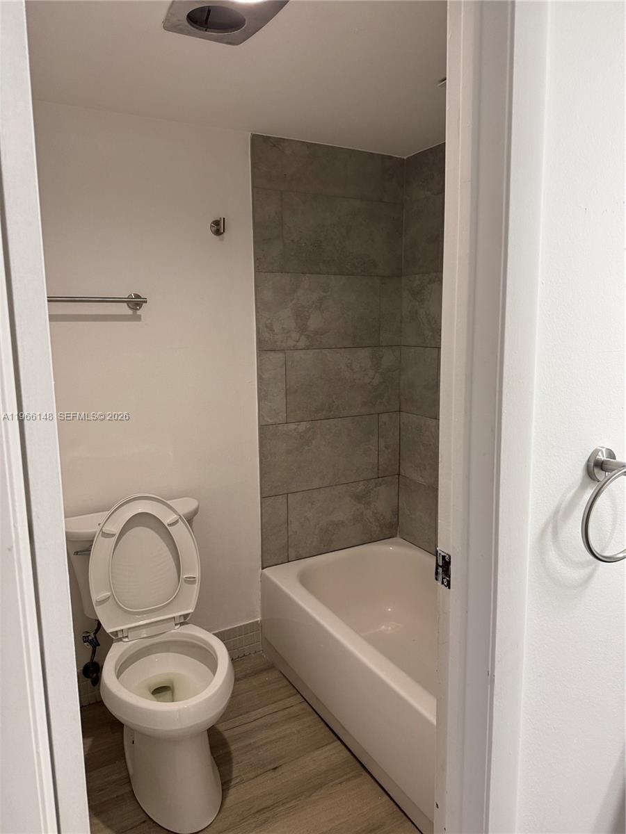 6301 N Fall Circle Drive 213 Property Photo 26
