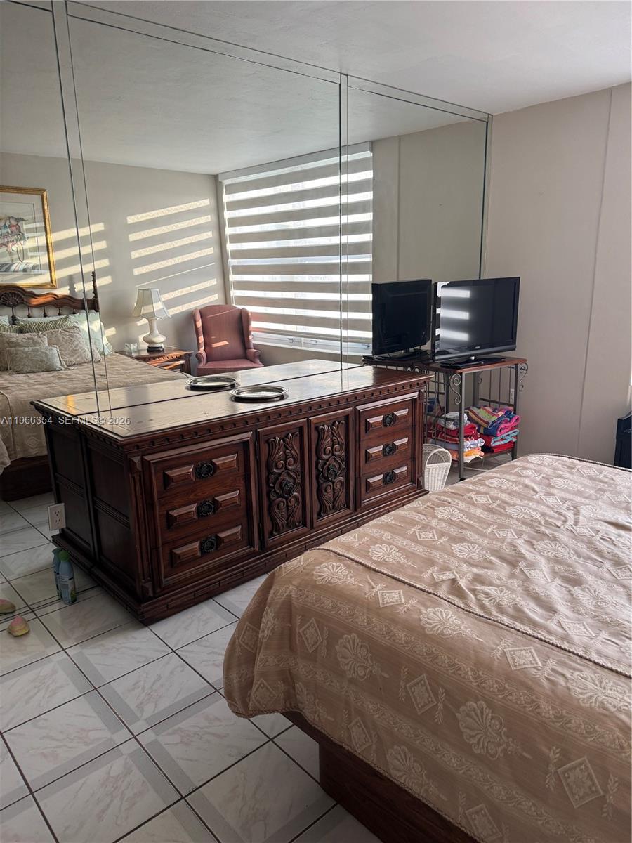2899 Collins Avenue 936 Property Photo 34