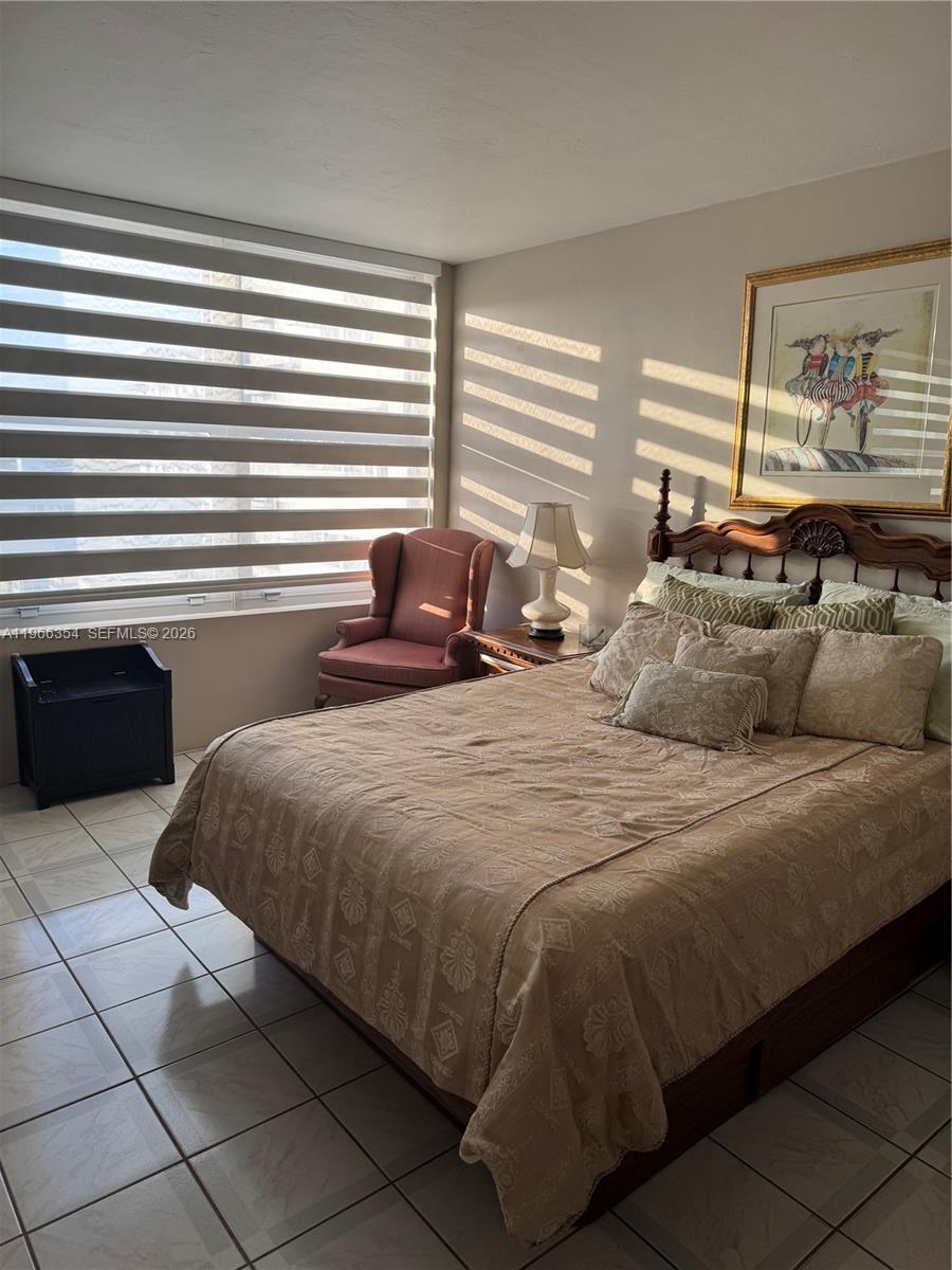2899 Collins Avenue 936 Property Photo 35