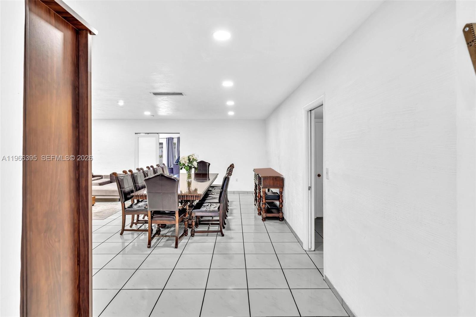 9524 Byron Avenue Property Photo 19