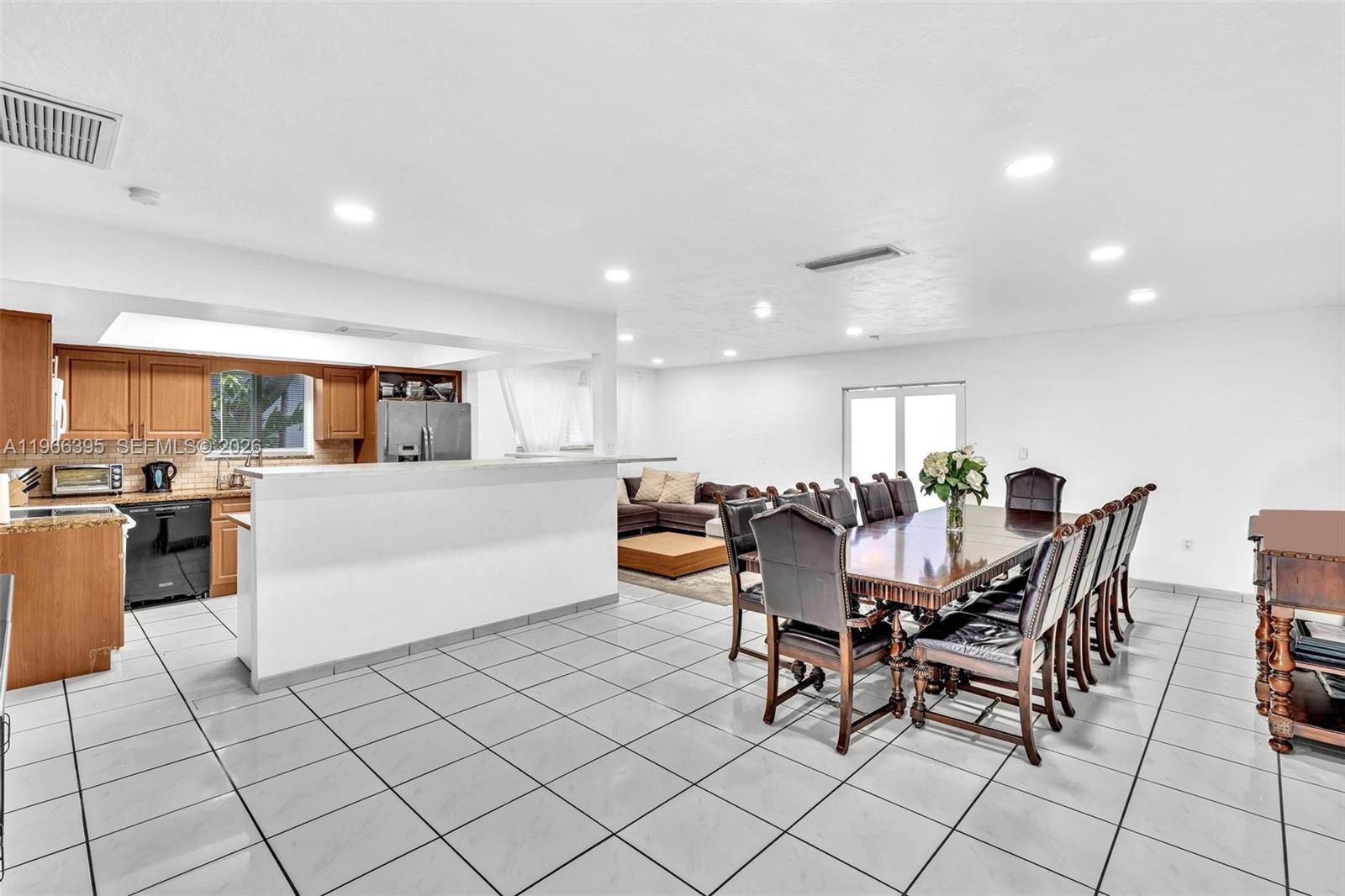 9524 Byron Avenue Property Photo 21