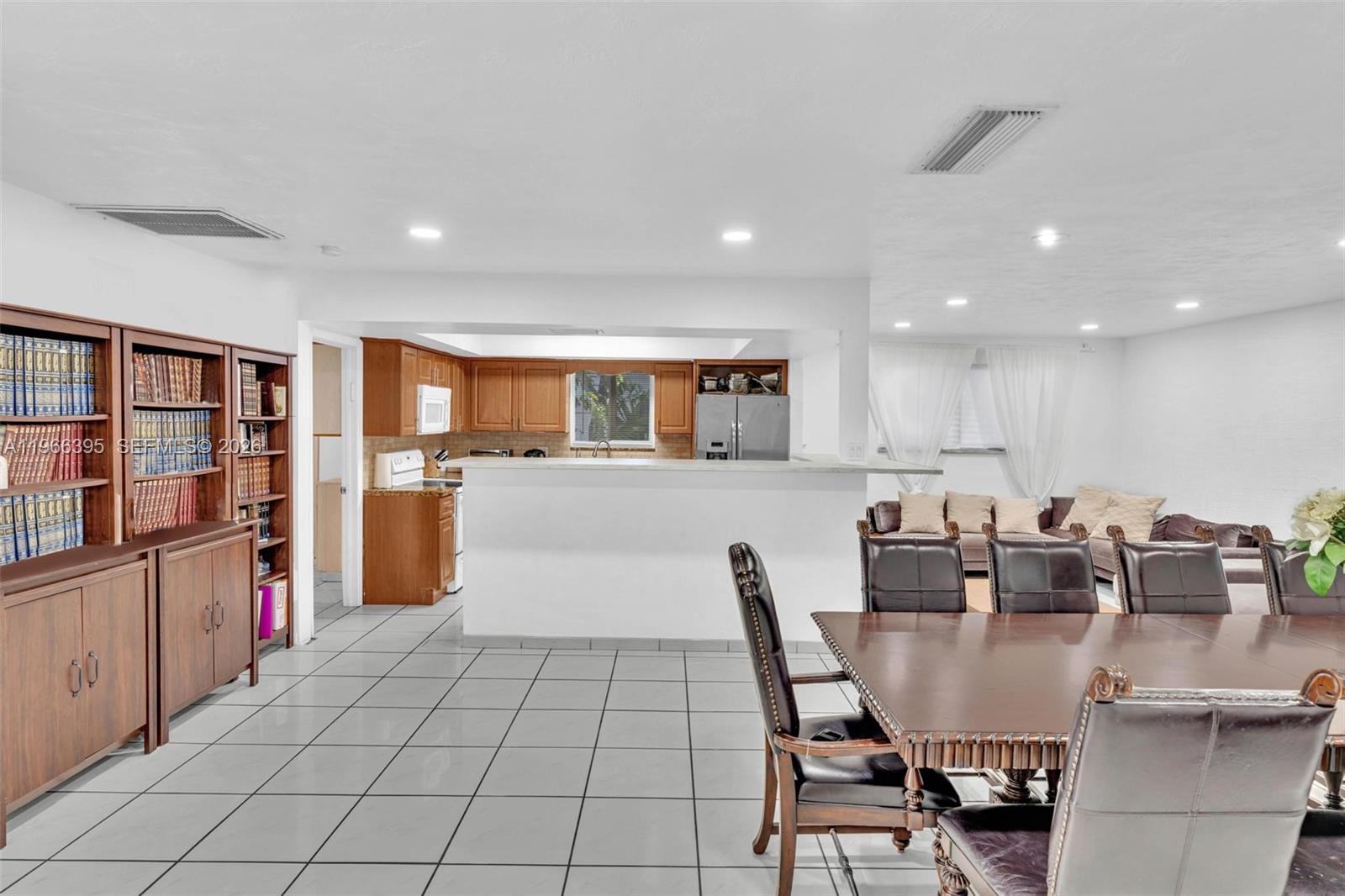9524 Byron Avenue Property Photo 26
