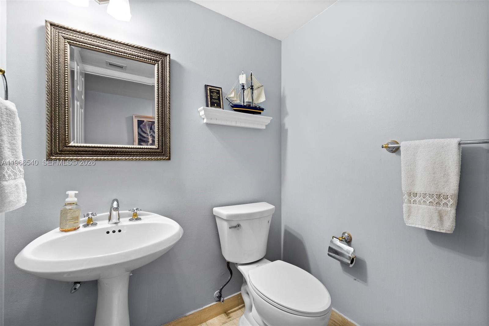 18671 Collins Avenue 404 Property Photo 23