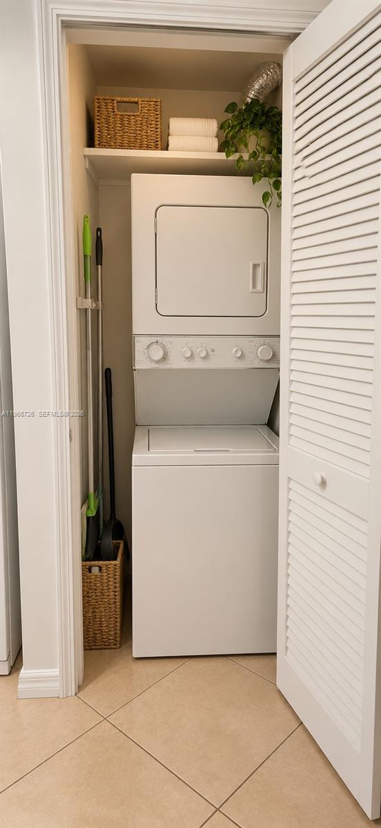 22621 Sw 88th Place 302-8 Property Photo 11