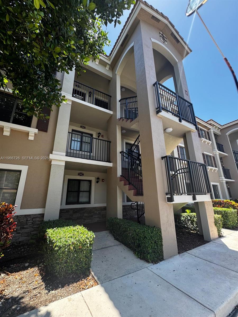 22621 Sw 88th Place 302-8 Property Photo 13