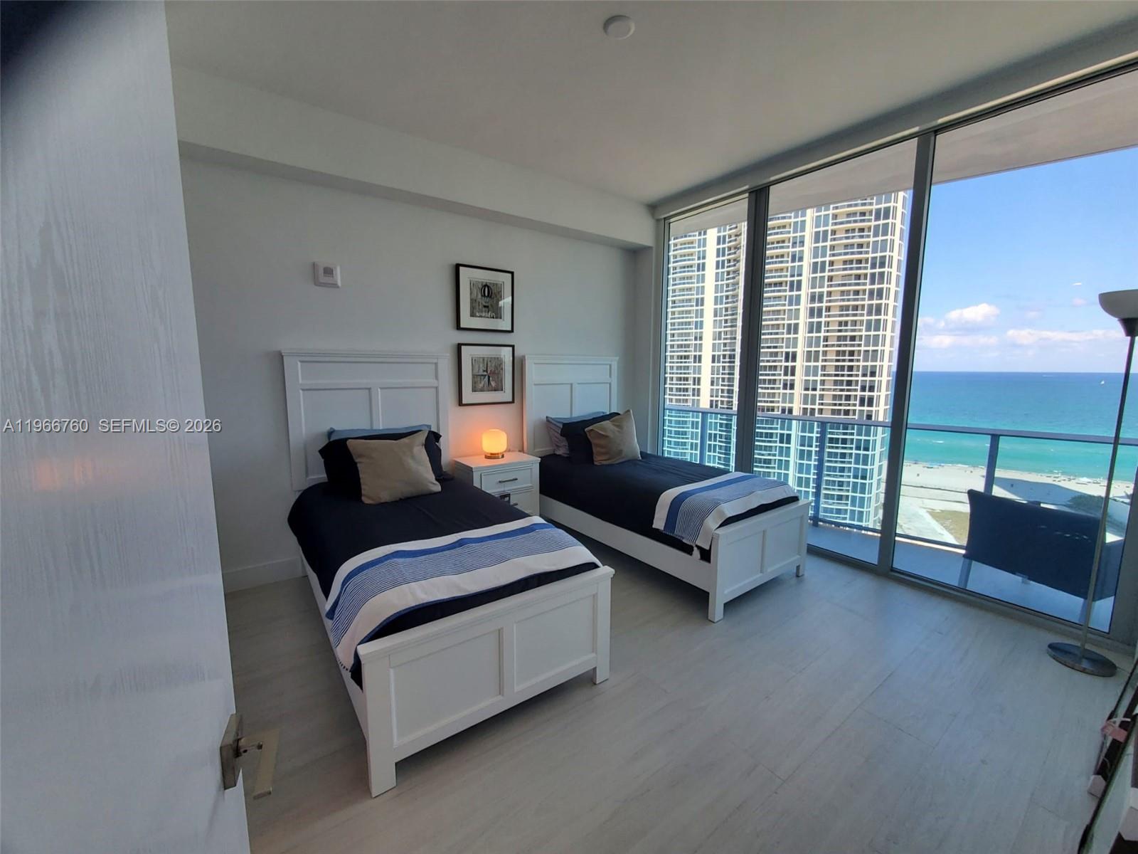 17550 Collins Avenue 1403 Property Photo 9