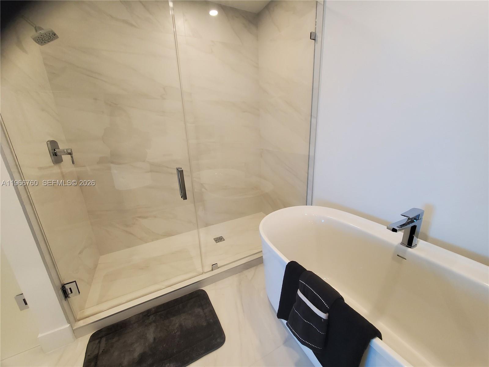 17550 Collins Avenue 1403 Property Photo 20