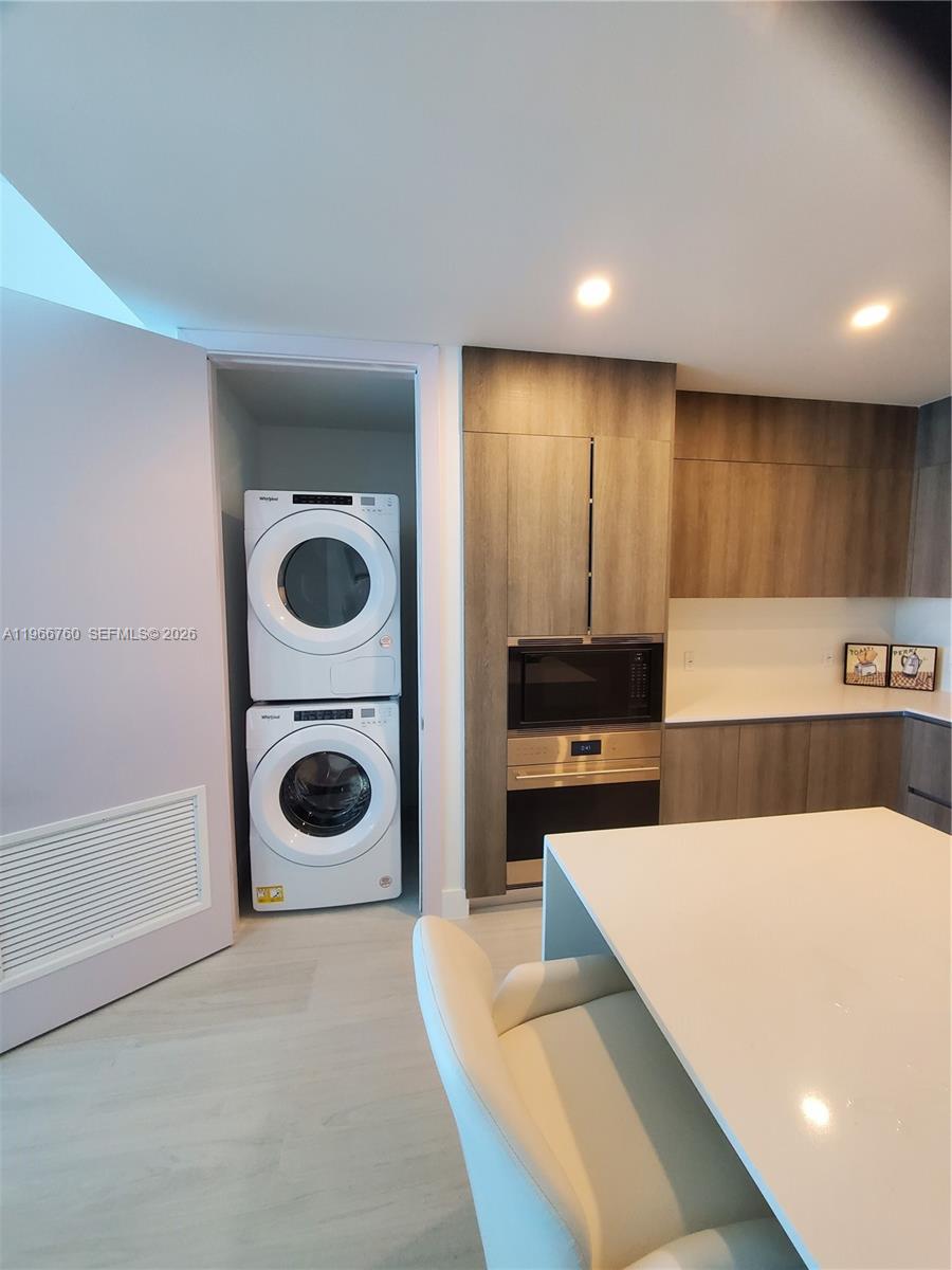 17550 Collins Avenue 1403 Property Photo 29