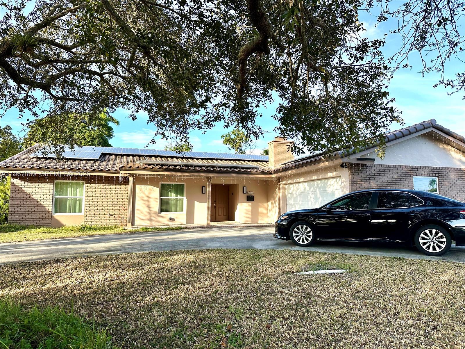 8203 NW 37th Street