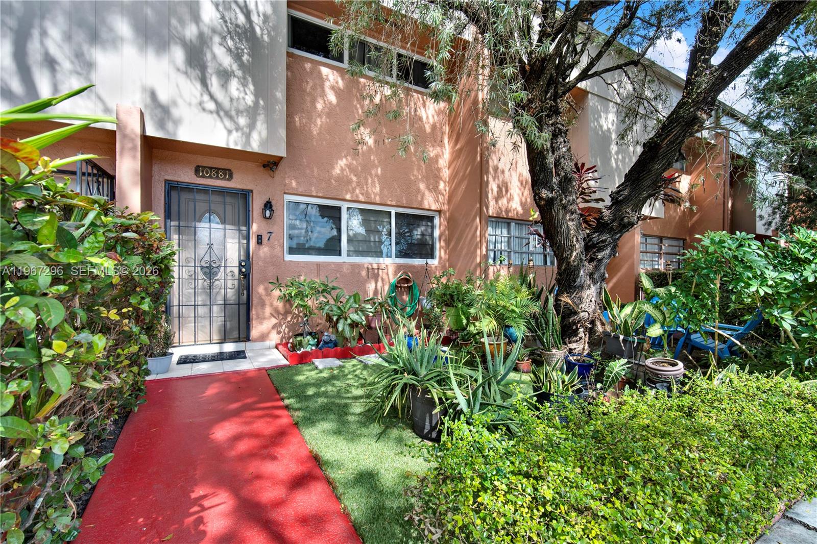 10881 Sw 6th Street 7 Property Photo 2