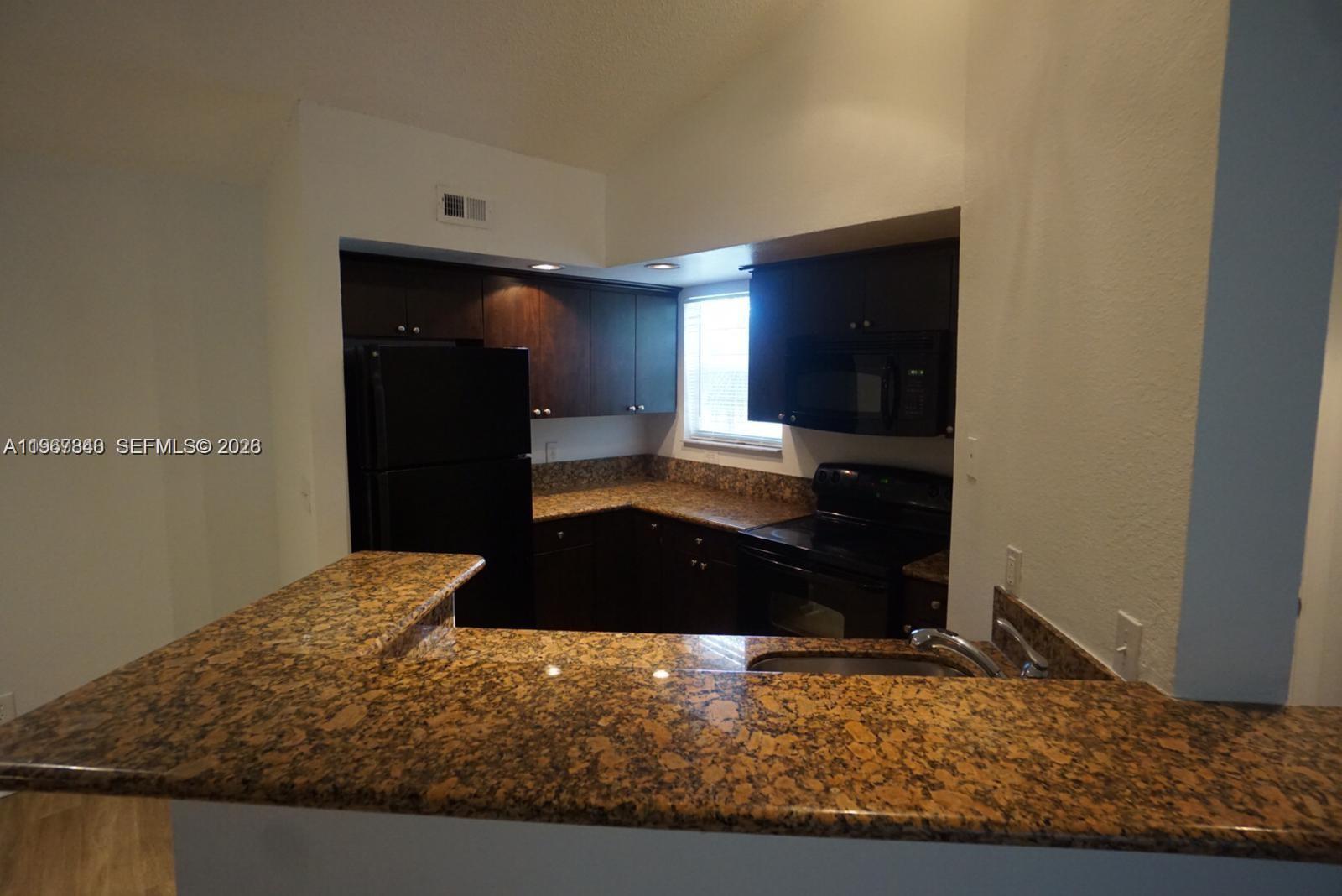 12840 Vista Isles Drive 628 Property Photo 3