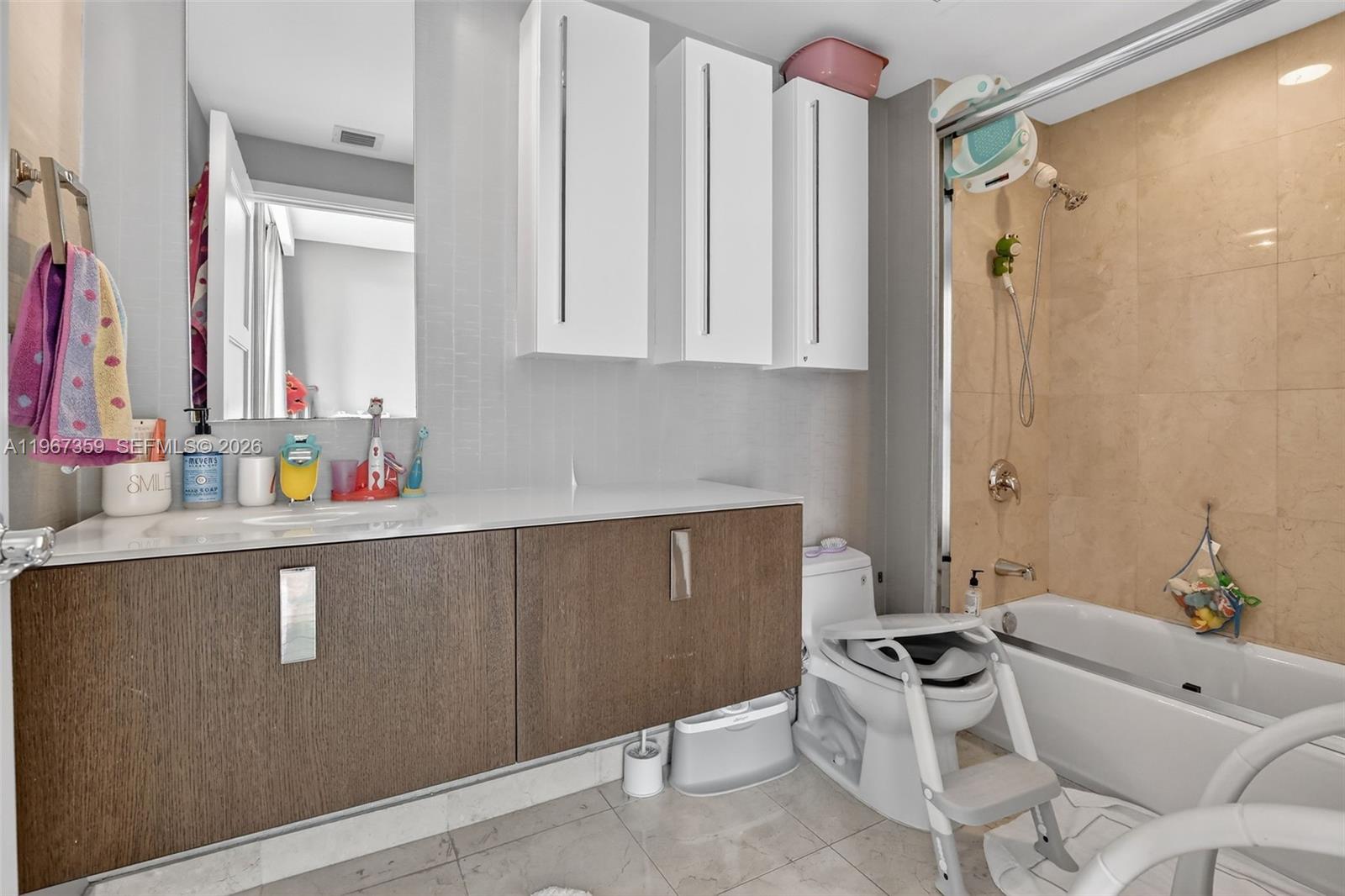 19400 Turnberry Way 1012 Property Photo 31