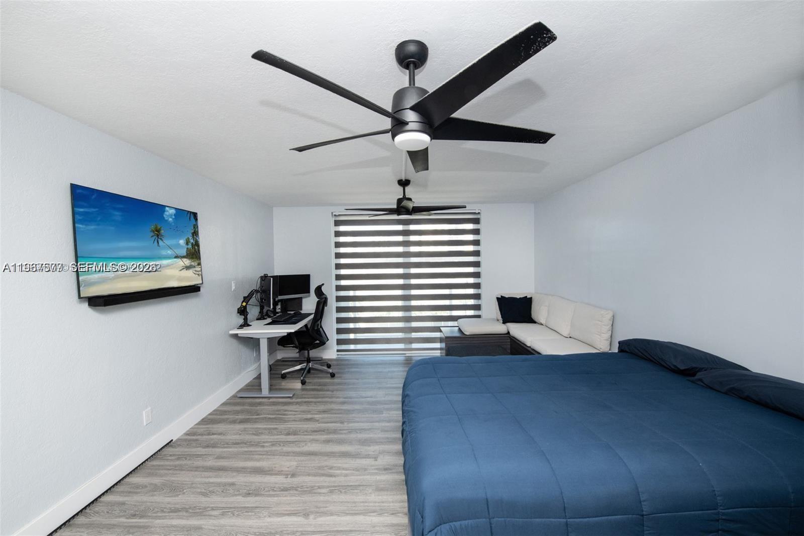 19201 Collins Avenue 339 Property Photo 5