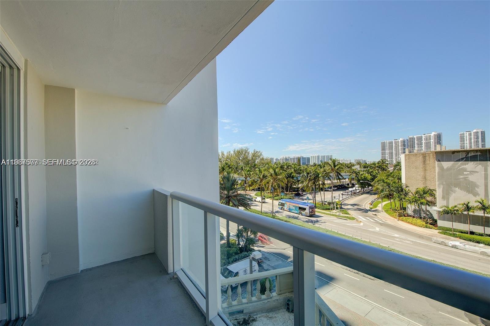 19201 Collins Avenue 339 Property Photo 13