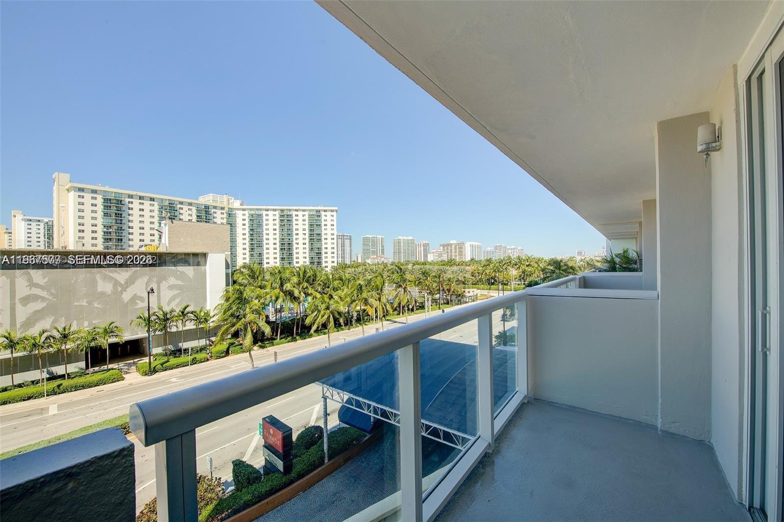 19201 Collins Avenue 339 Property Photo 14