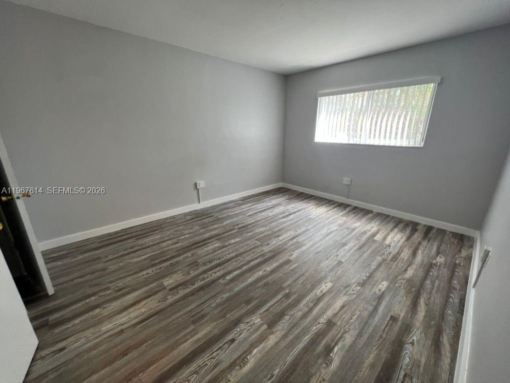 2430 Ne 135th Street 105 Property Photo 16