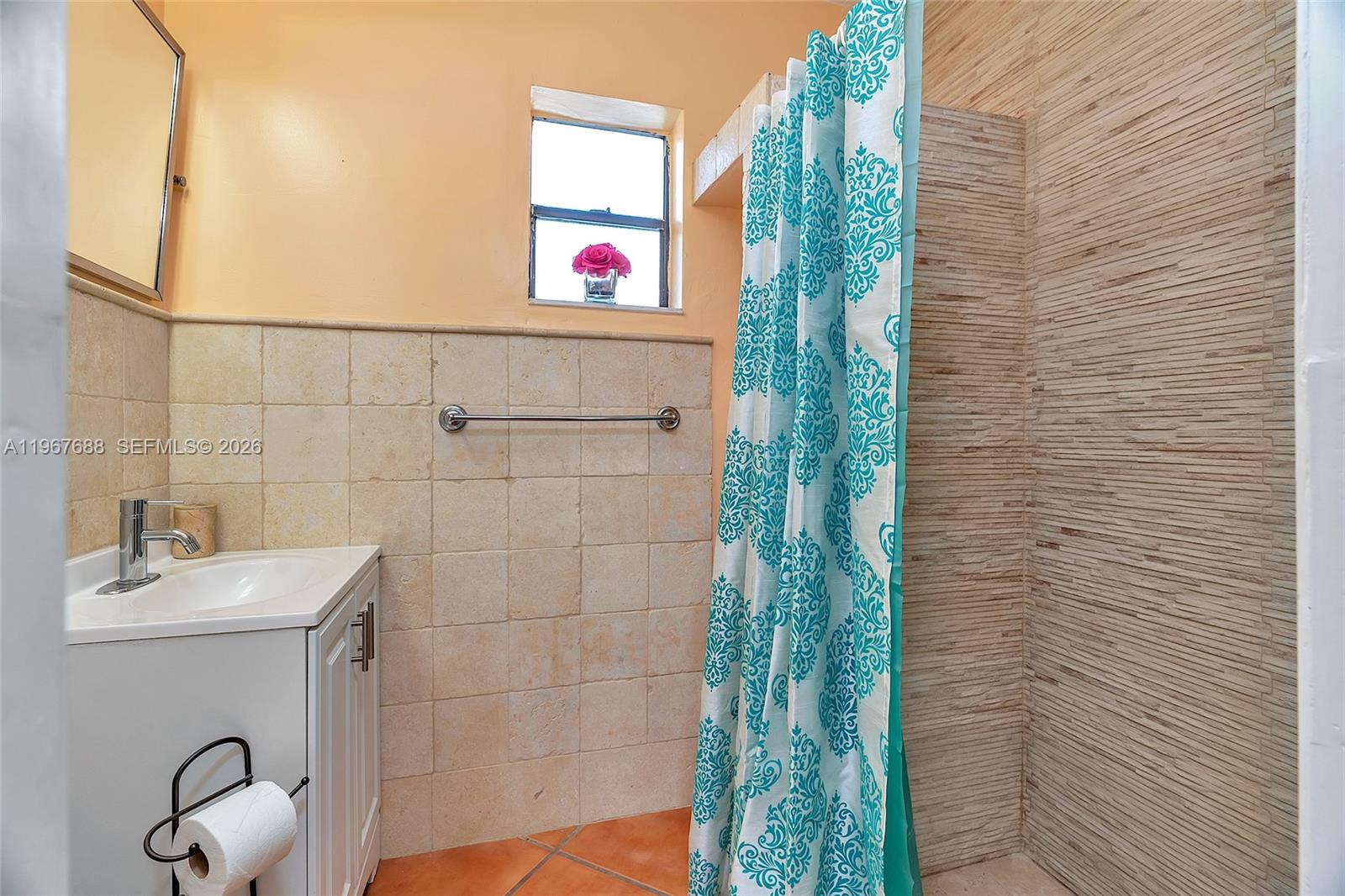 322 Harding Street B202 Property Photo 27
