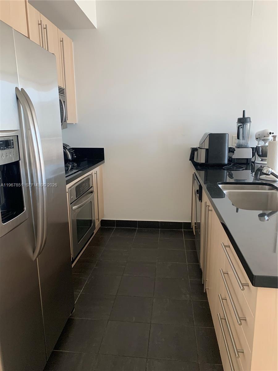 79 Sw 12th Street 2703-s Property Photo 10