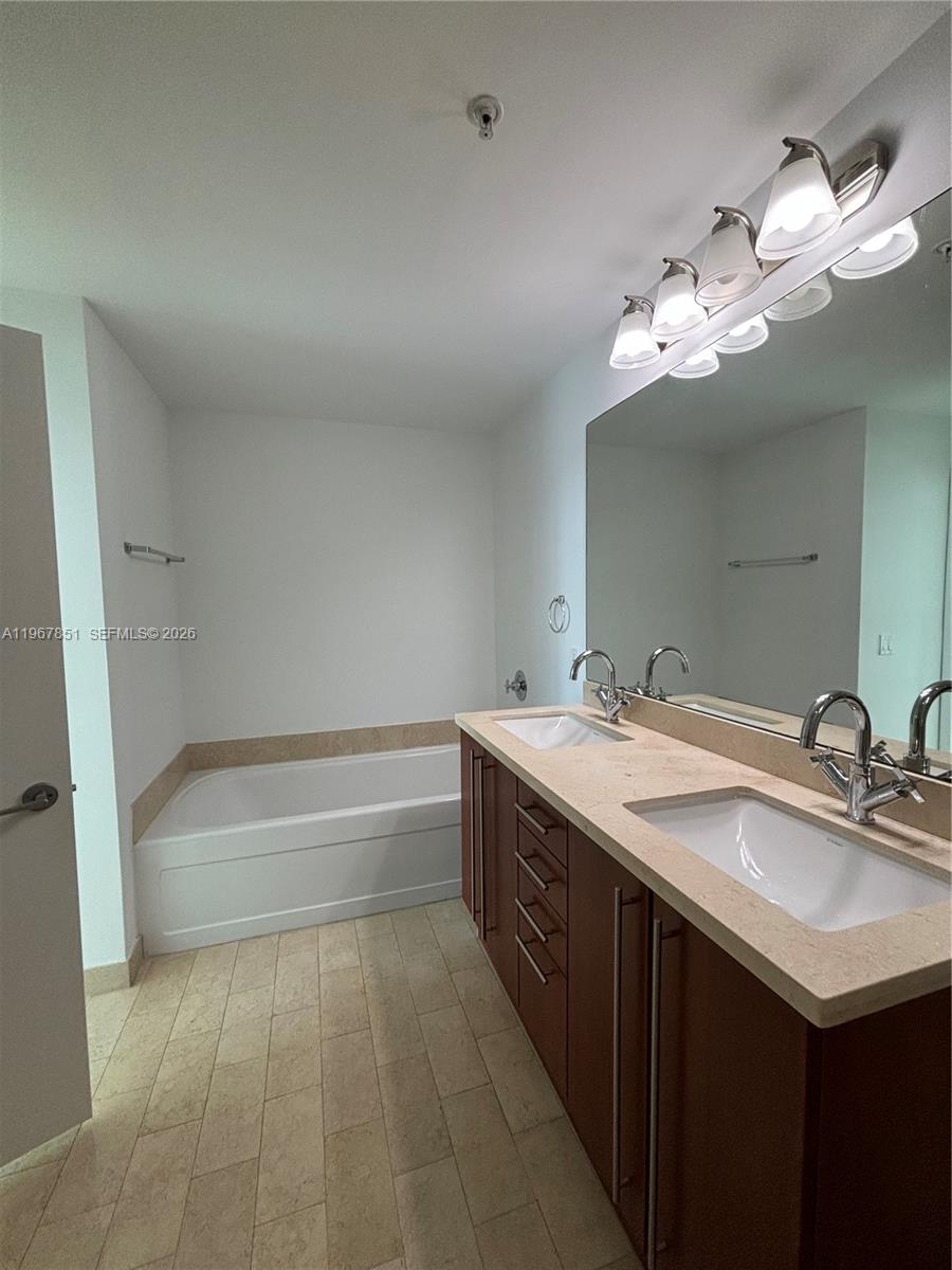 79 Sw 12th Street 2703-s Property Photo 20