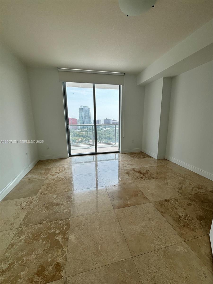 79 Sw 12th Street 2703-s Property Photo 24