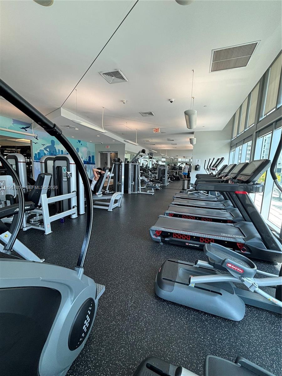 79 Sw 12th Street 2703-s Property Photo 43
