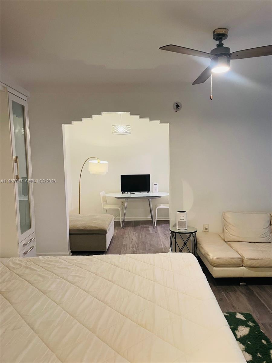 1611 Euclid Avenue 3 Property Photo 4