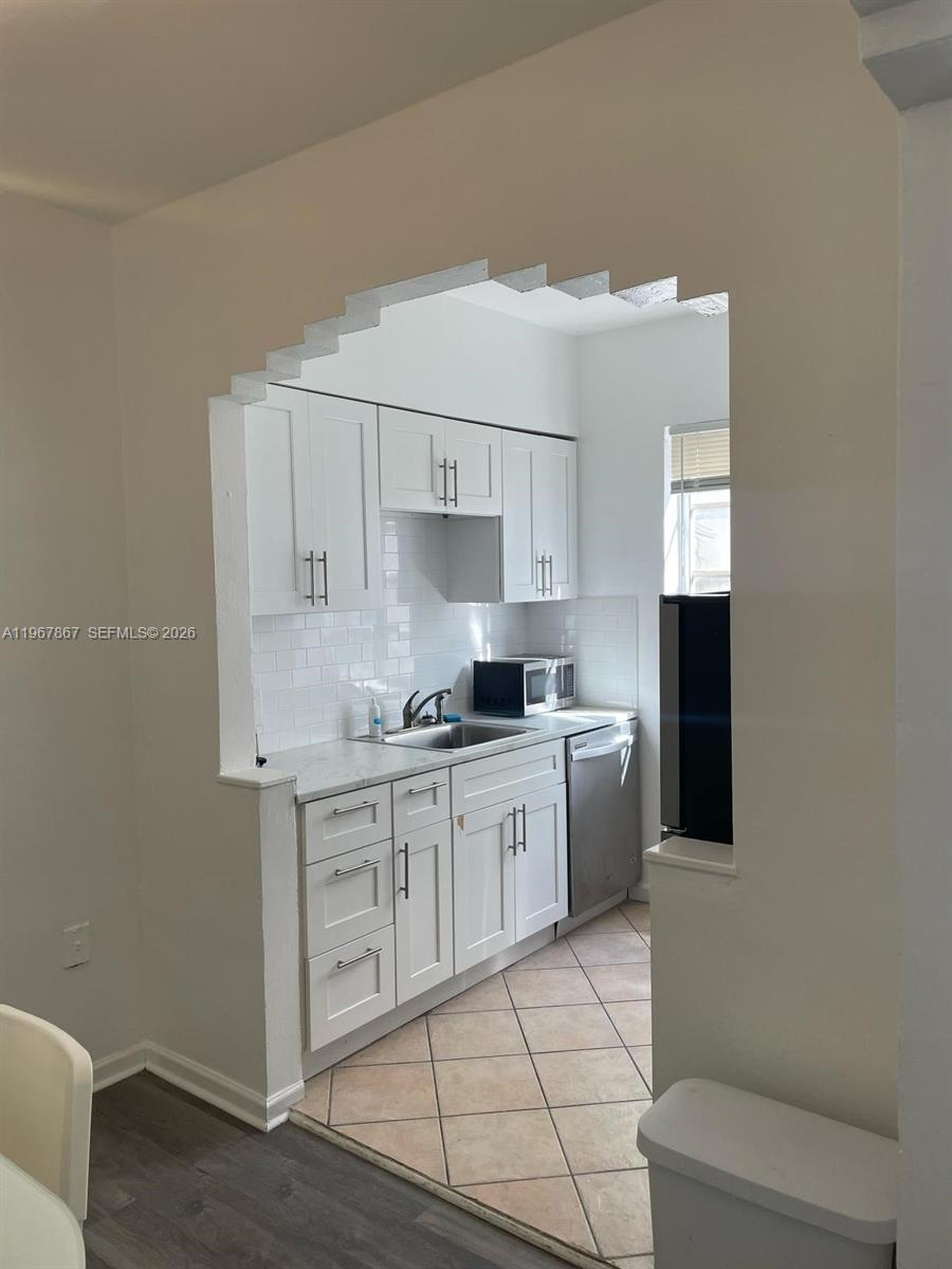 1611 Euclid Avenue 3 Property Photo 11