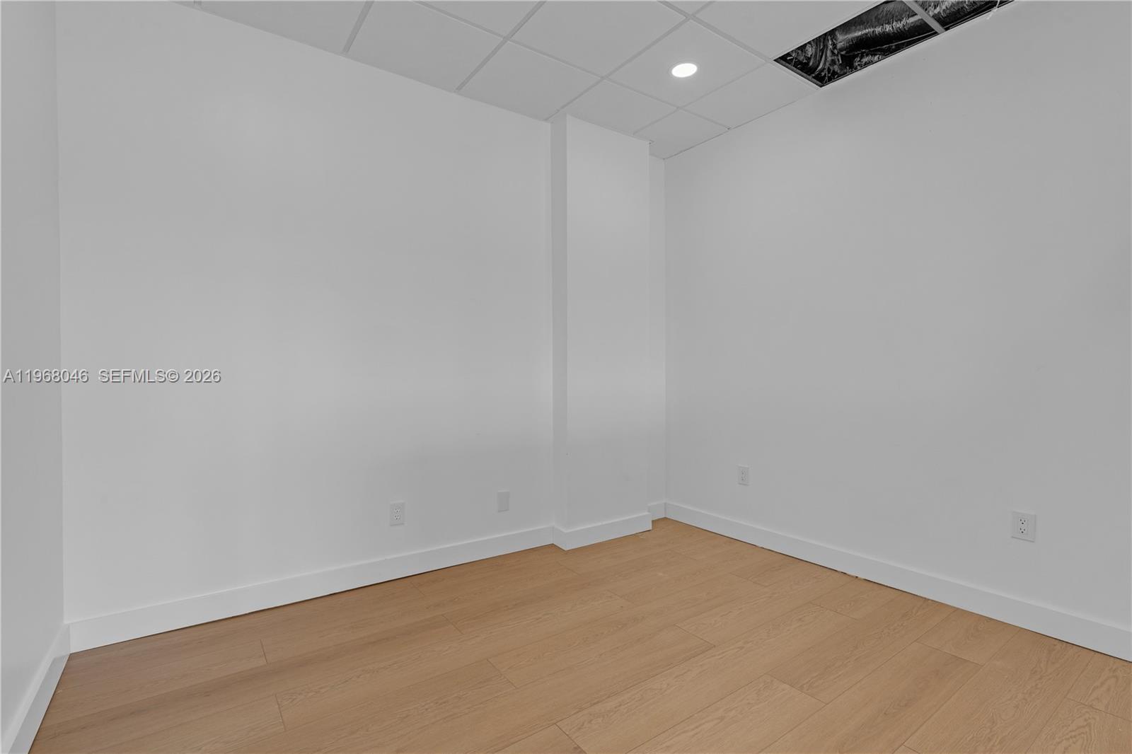 13499 Biscayne Boulevard Cut2 Property Photo 9