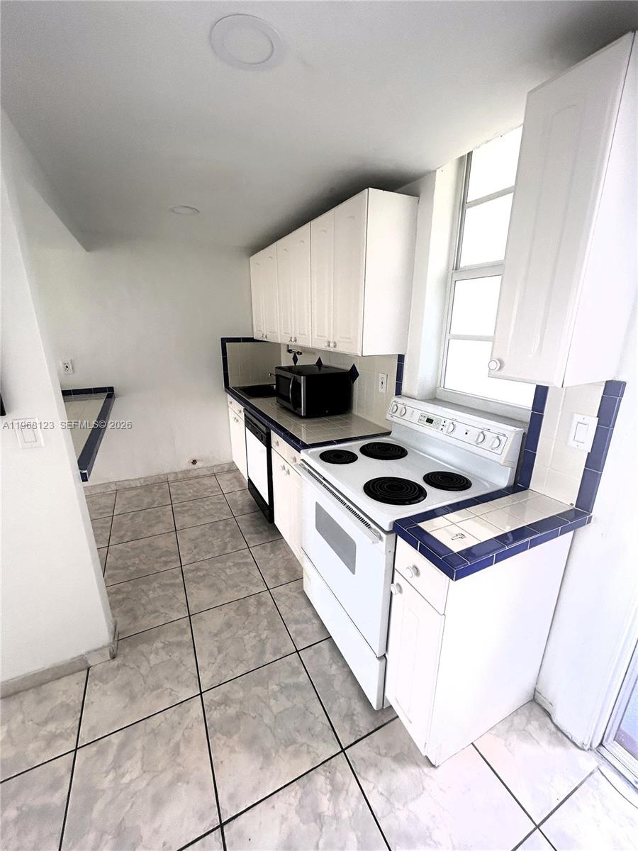 2851 Leonard Drive J502 Property Photo 1