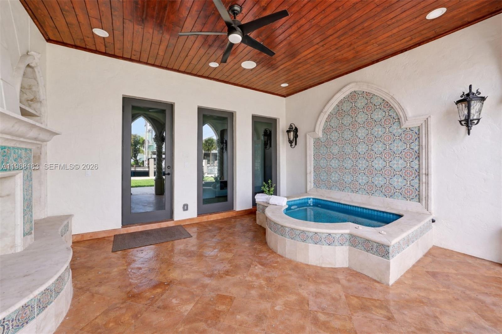 628 Coral Way Property Photo 16