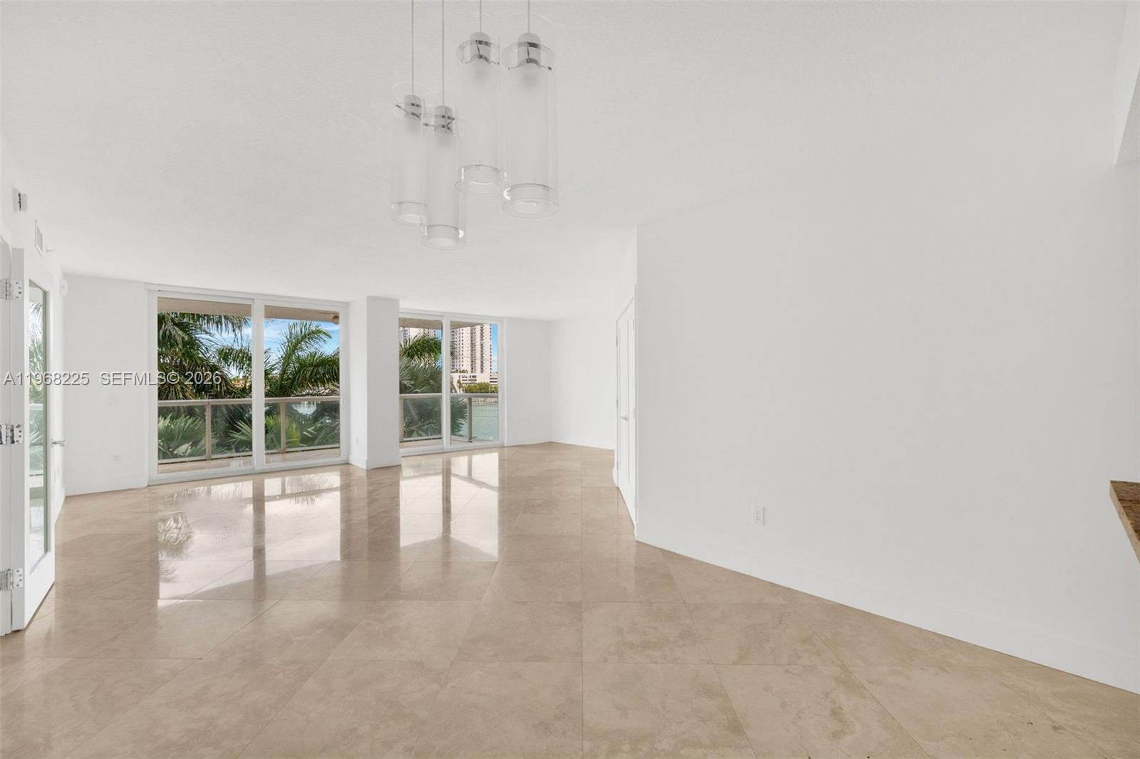 10 Venetian Way 403 Property Photo 3
