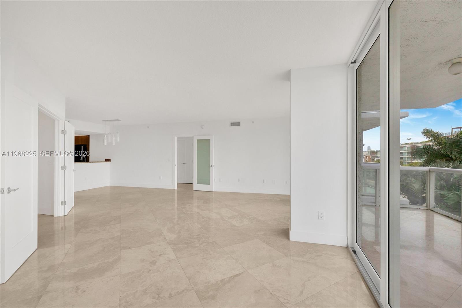 10 Venetian Way 403 Property Photo 14