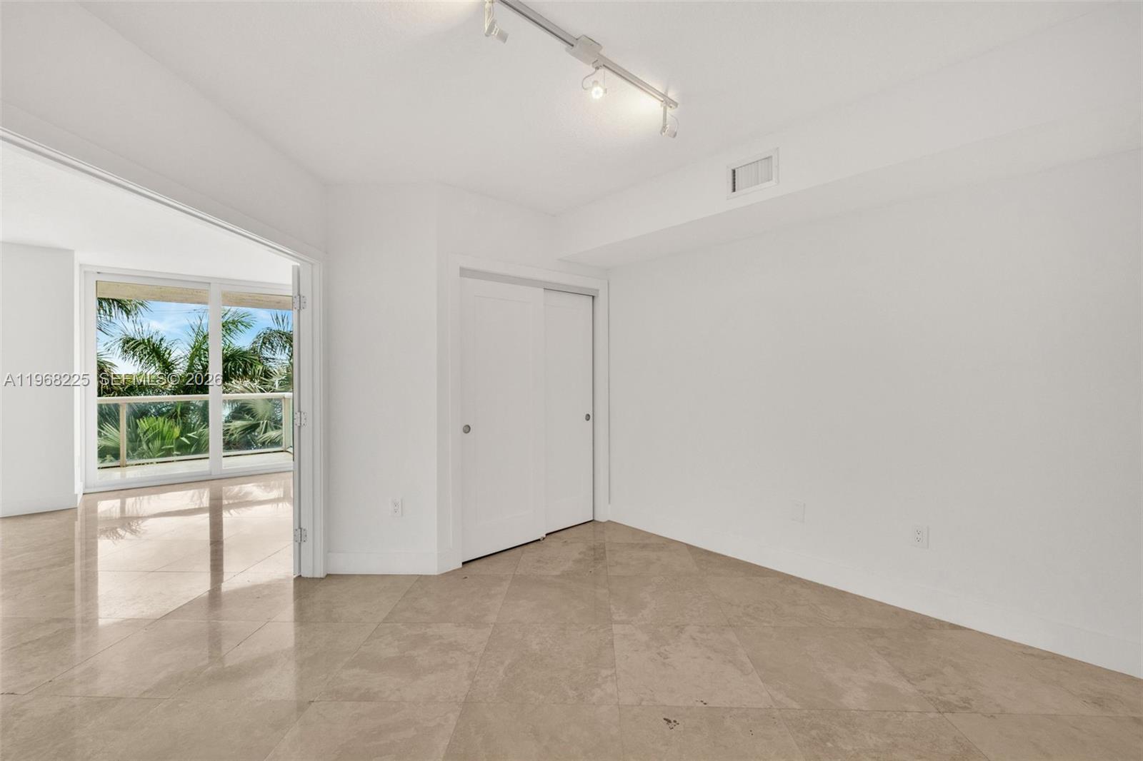 10 Venetian Way 403 Property Photo 16