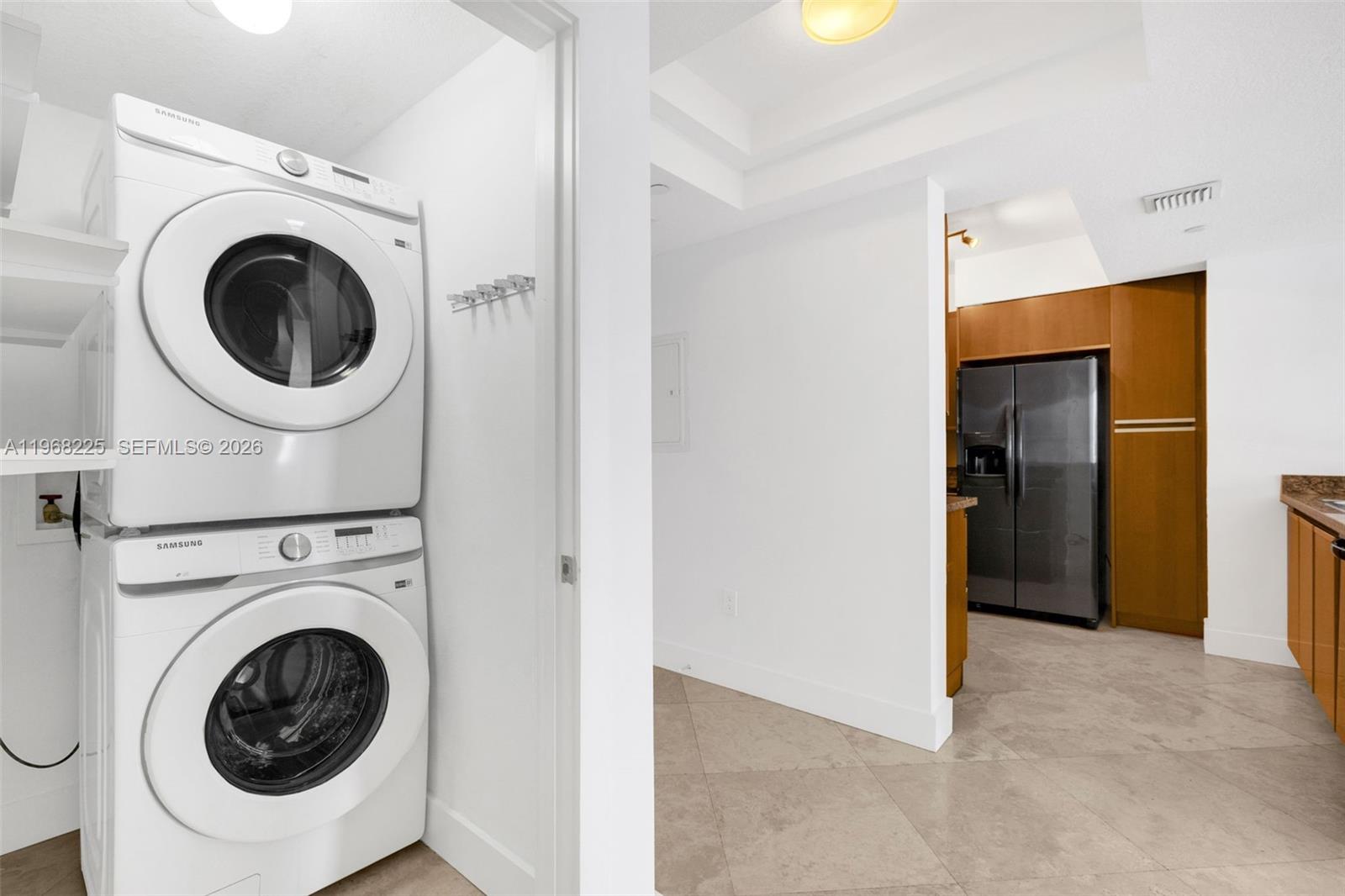 10 Venetian Way 403 Property Photo 20