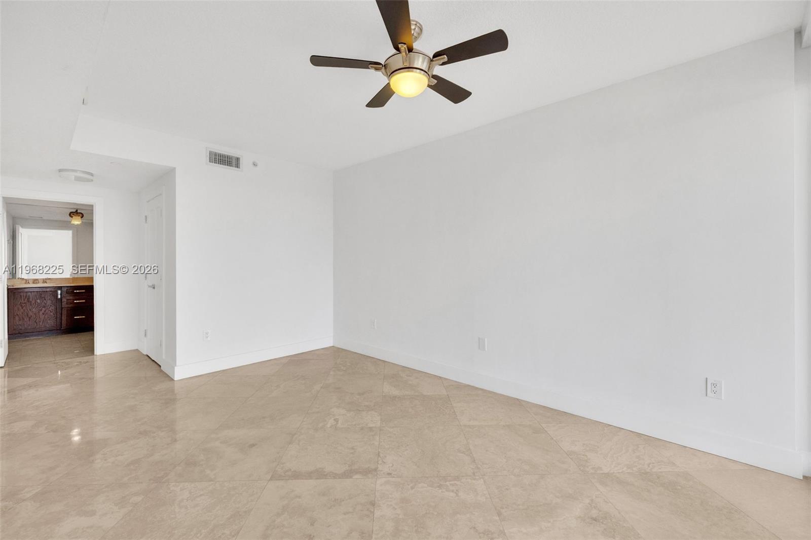 10 Venetian Way 403 Property Photo 23