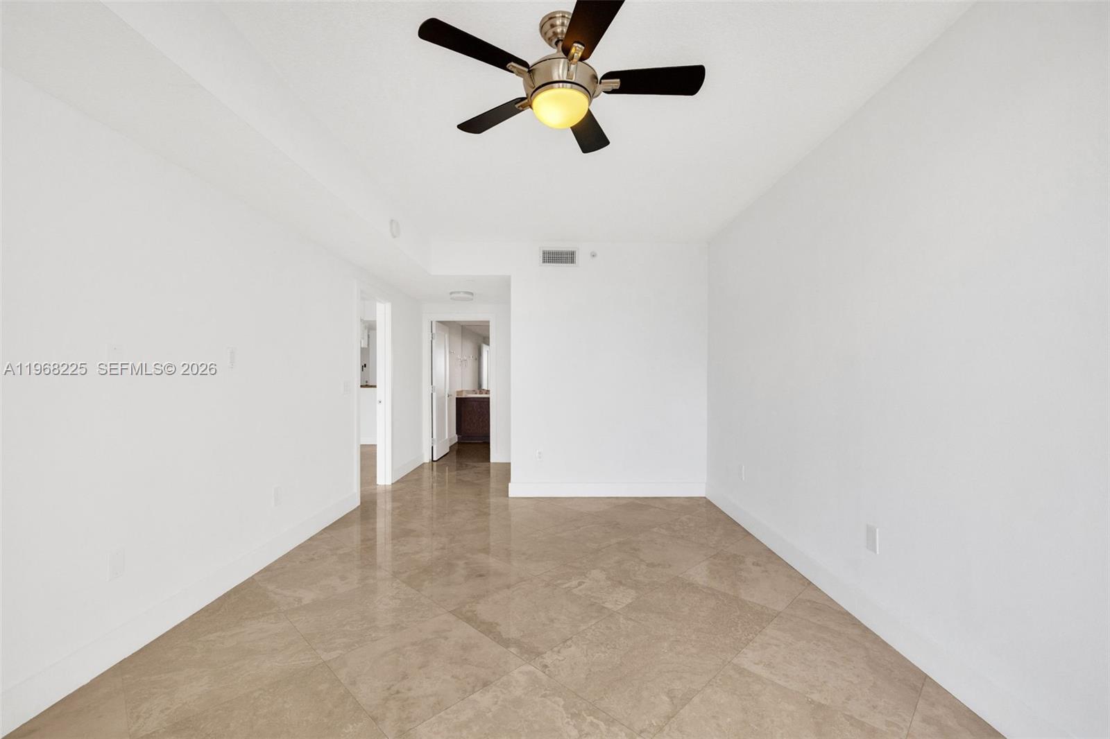 10 Venetian Way 403 Property Photo 24