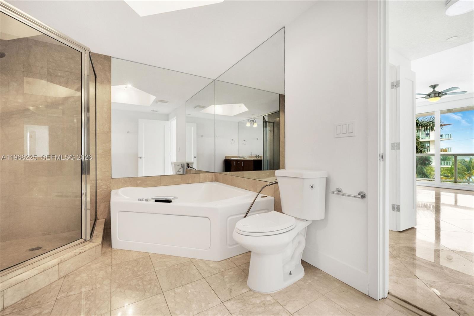 10 Venetian Way 403 Property Photo 28