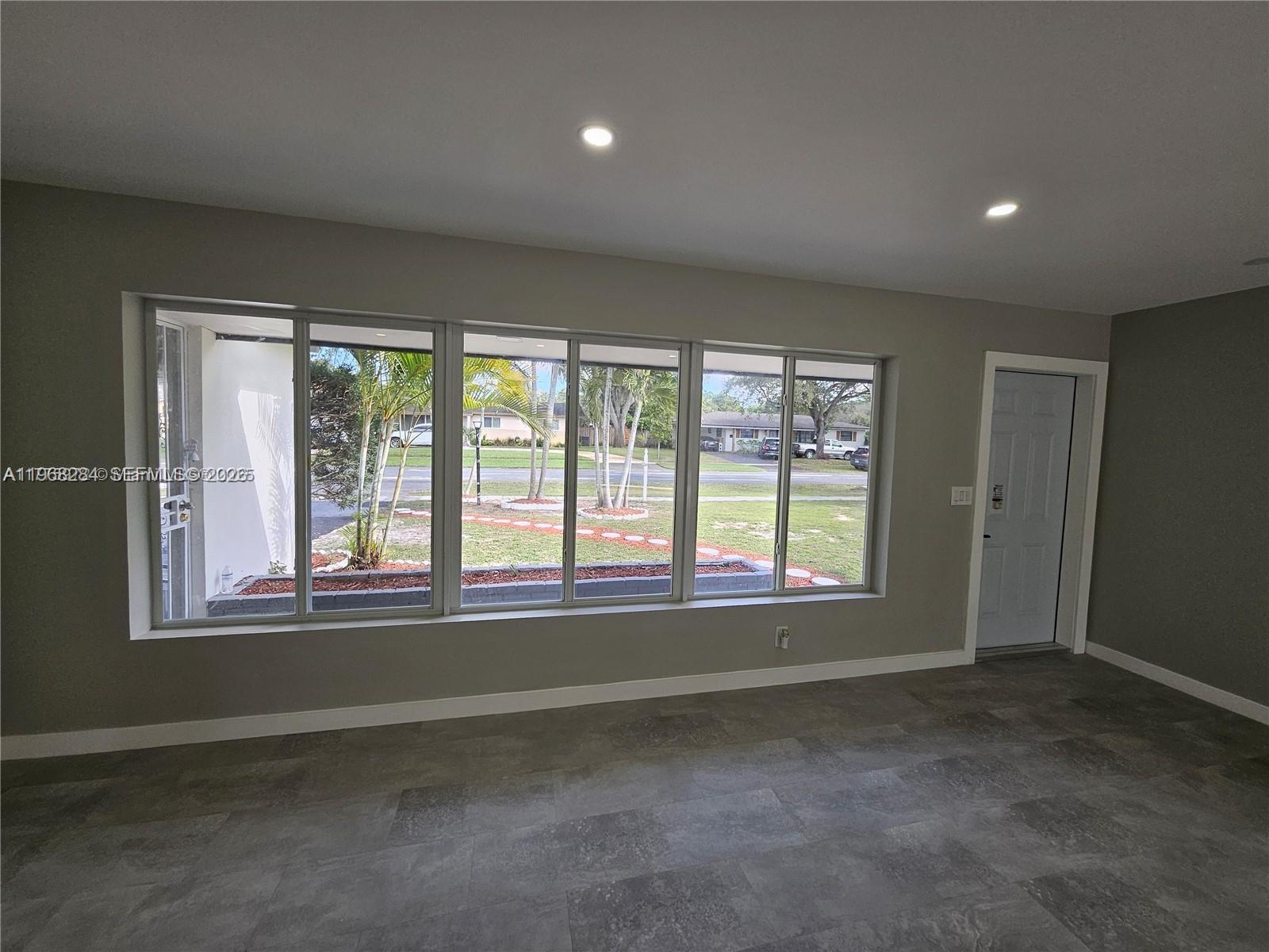 221 Sw 53rd Avenue Property Photo 6