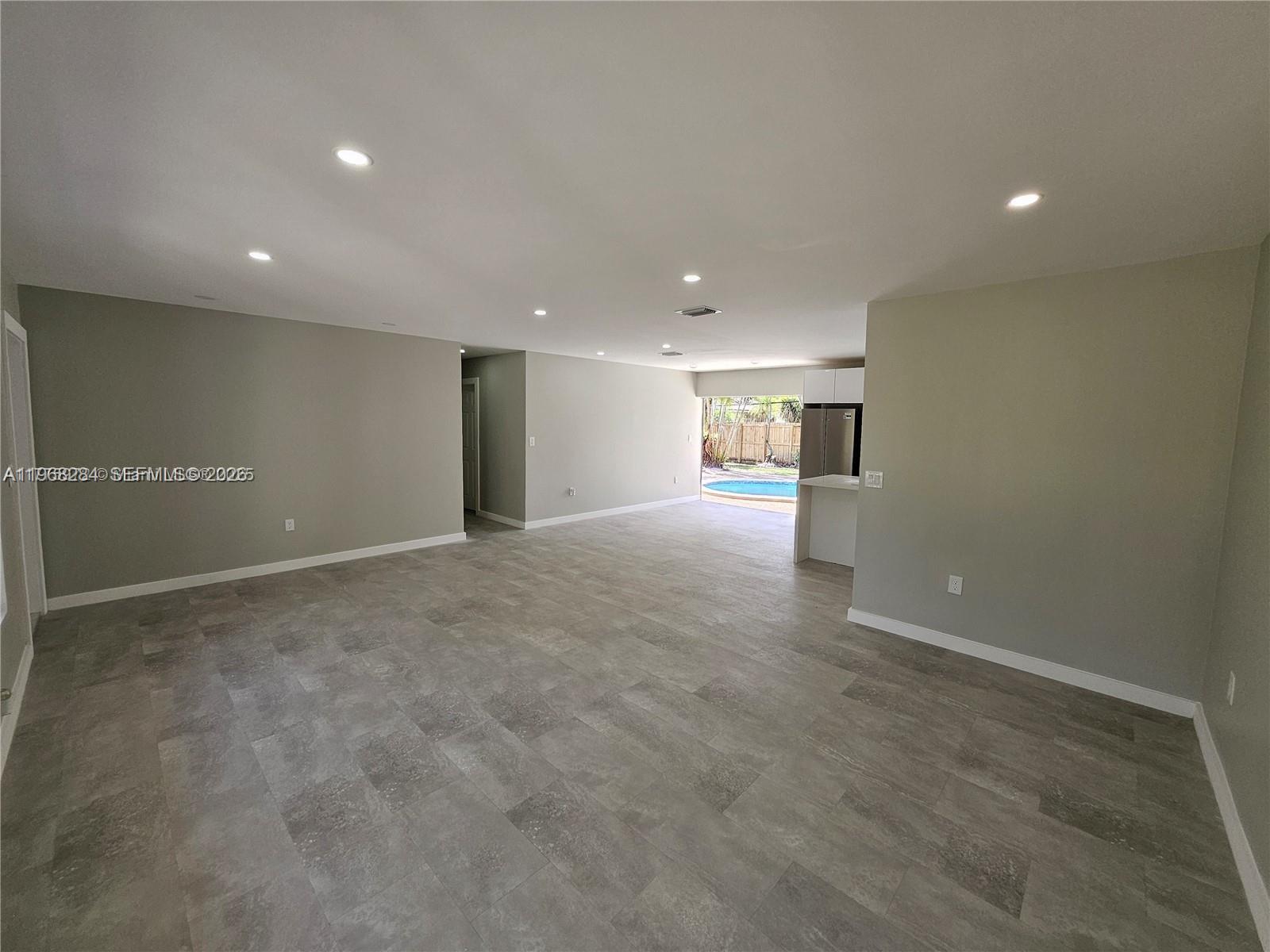 221 Sw 53rd Avenue Property Photo 8
