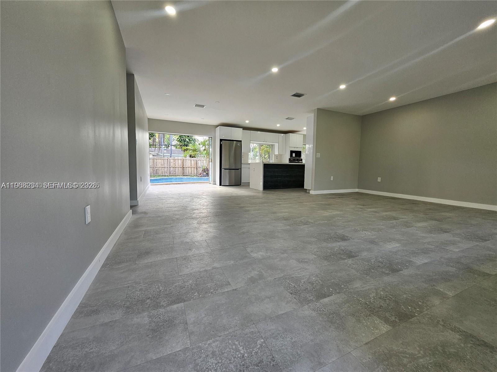221 Sw 53rd Avenue Property Photo 10
