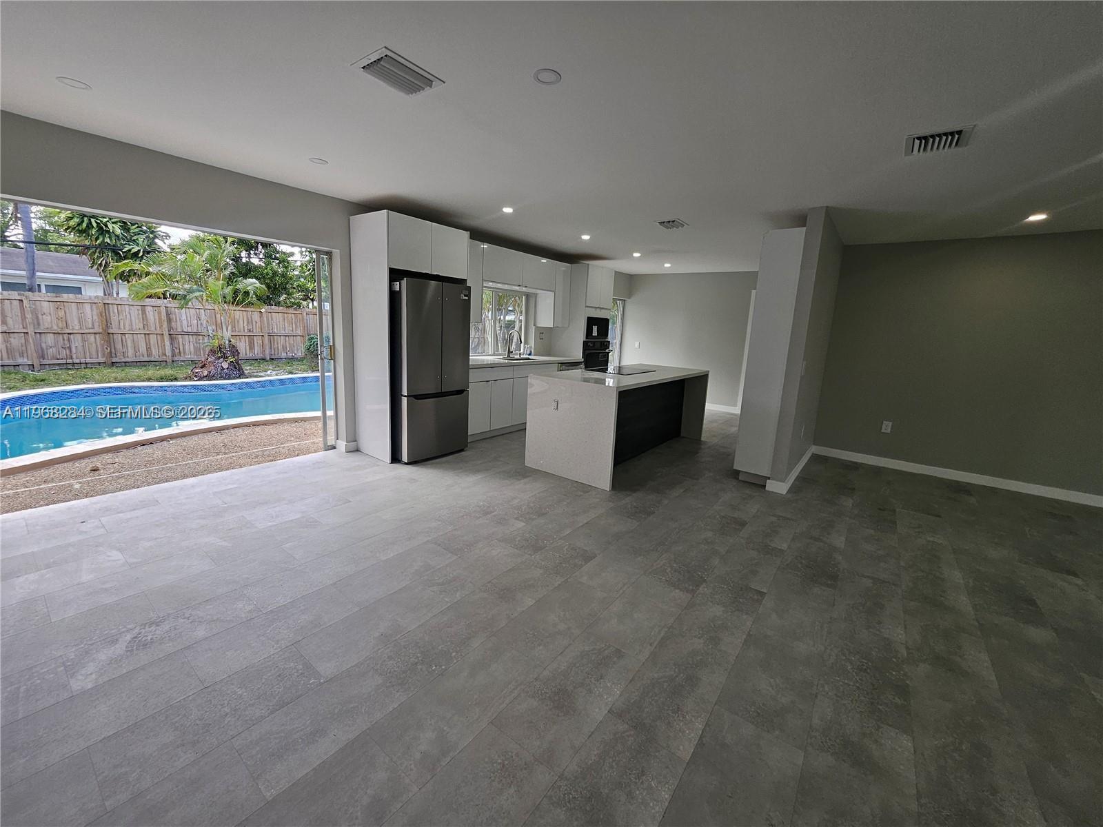 221 Sw 53rd Avenue Property Photo 11