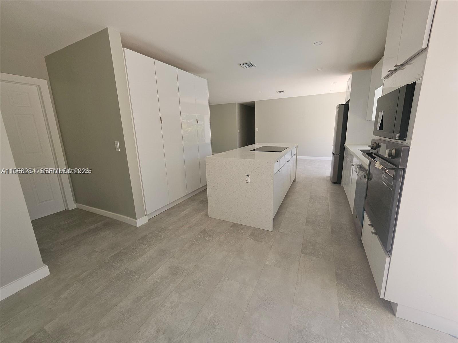 221 Sw 53rd Avenue Property Photo 18