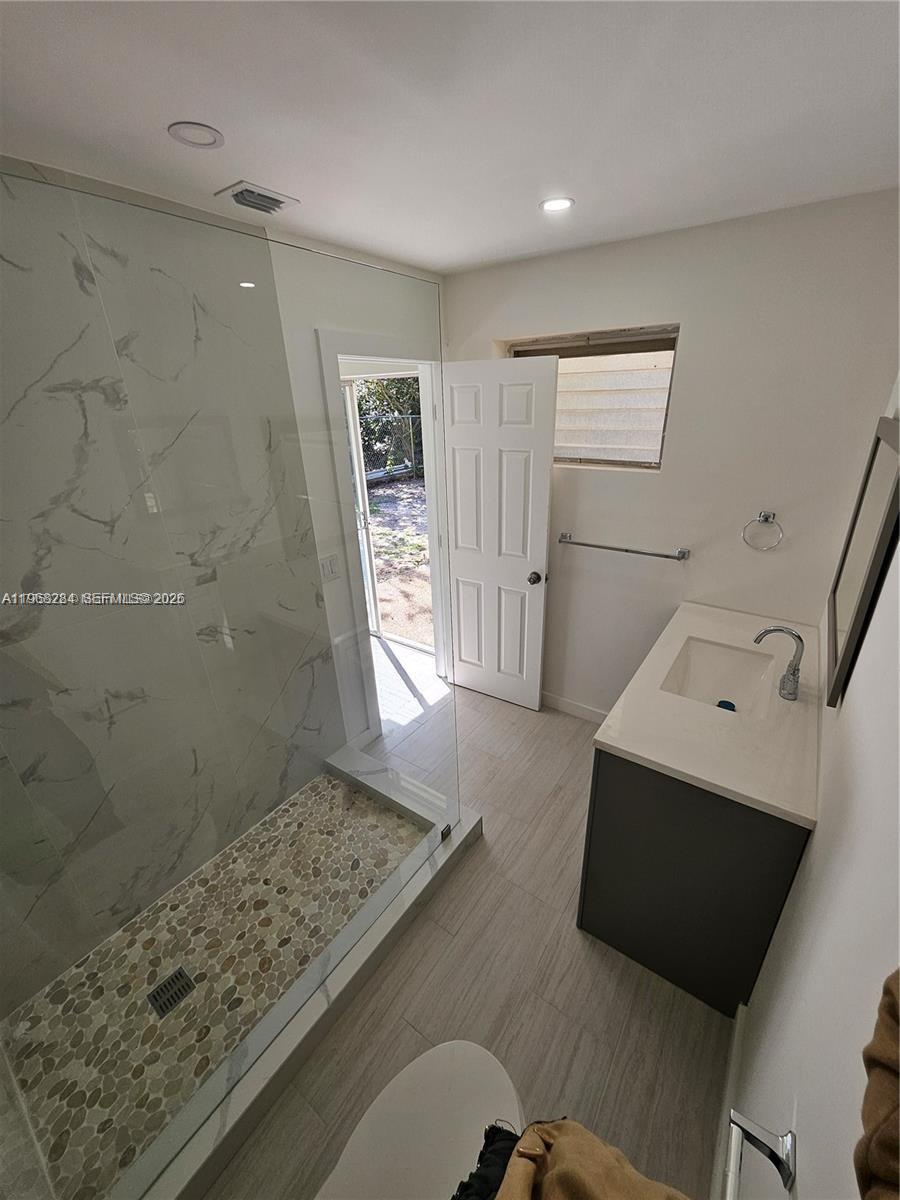 221 Sw 53rd Avenue Property Photo 28