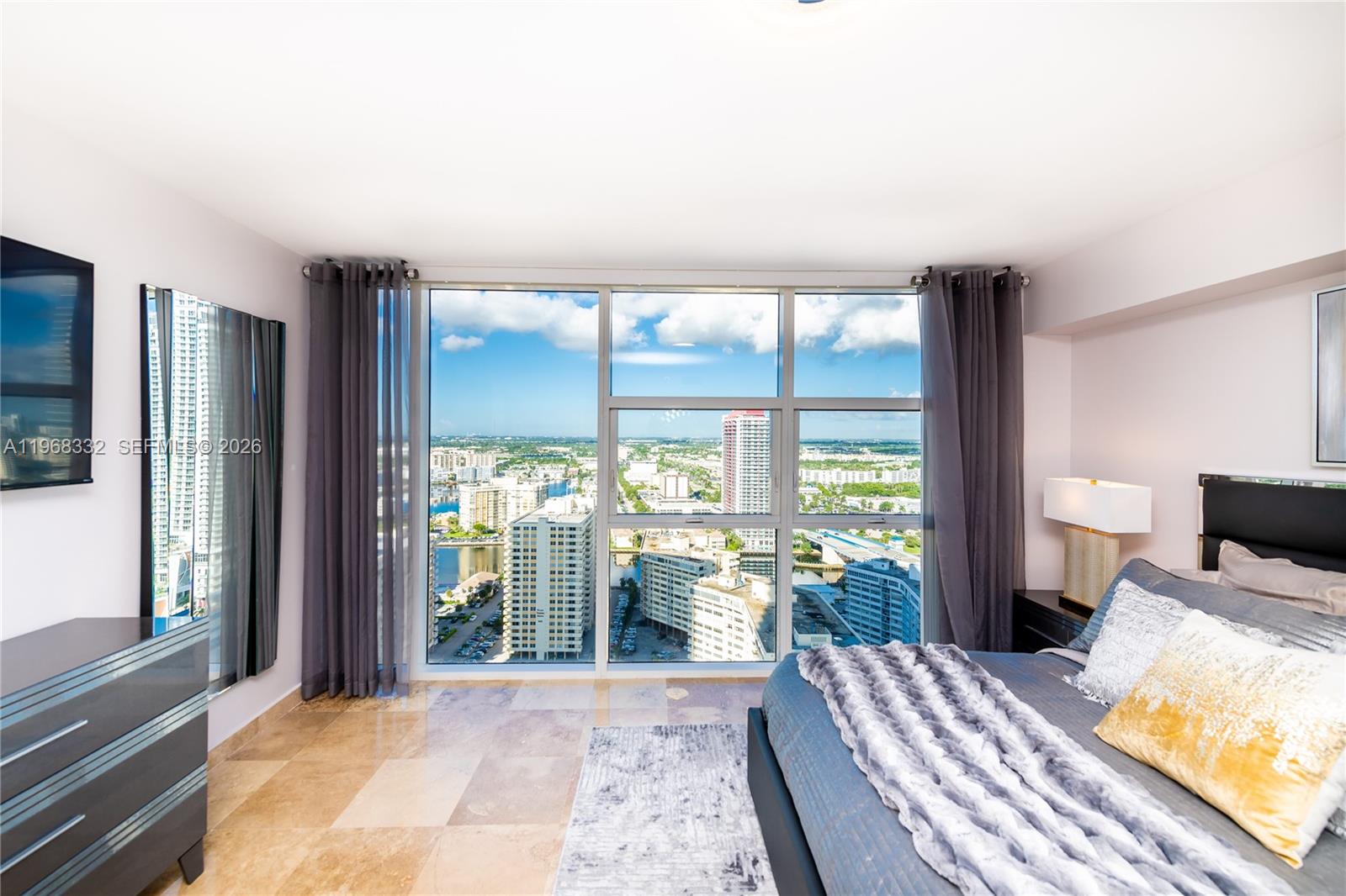 1830 S Ocean Drive 2907 Property Photo 4