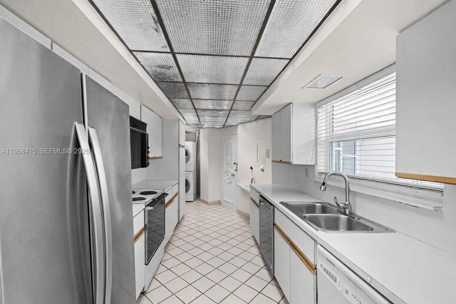4925 Collins Avenue 1a Property Photo 8