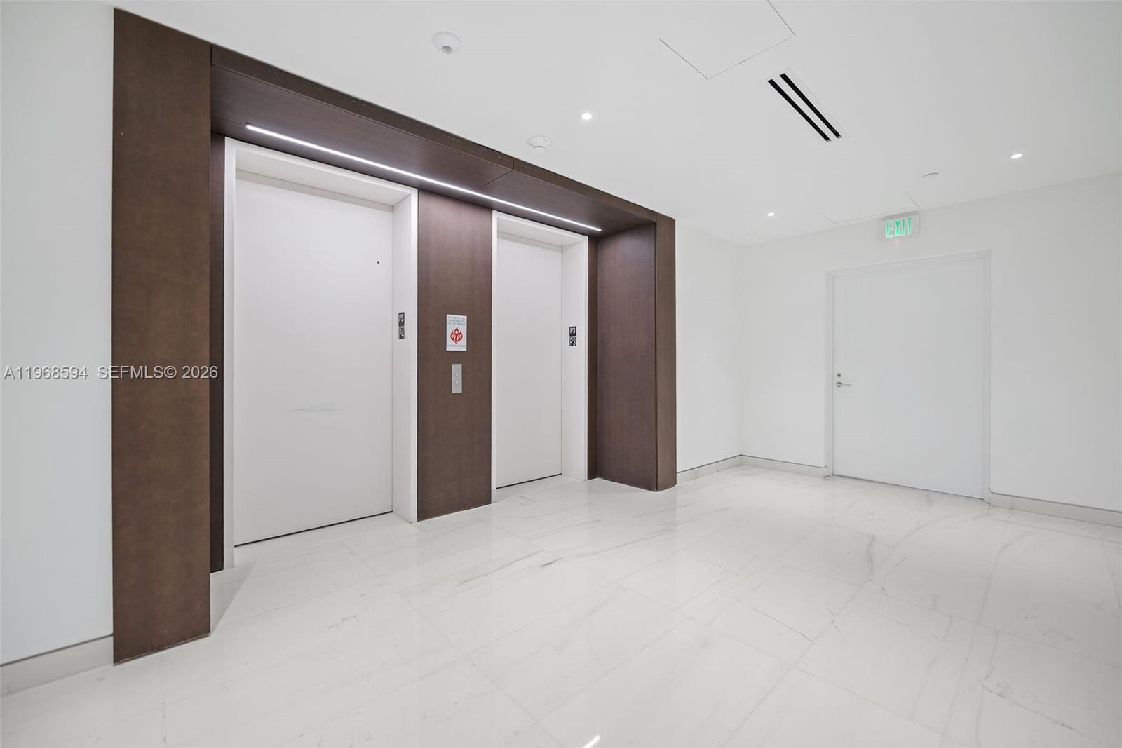 300 Biscayne Blvd Way 303 Property Photo 17