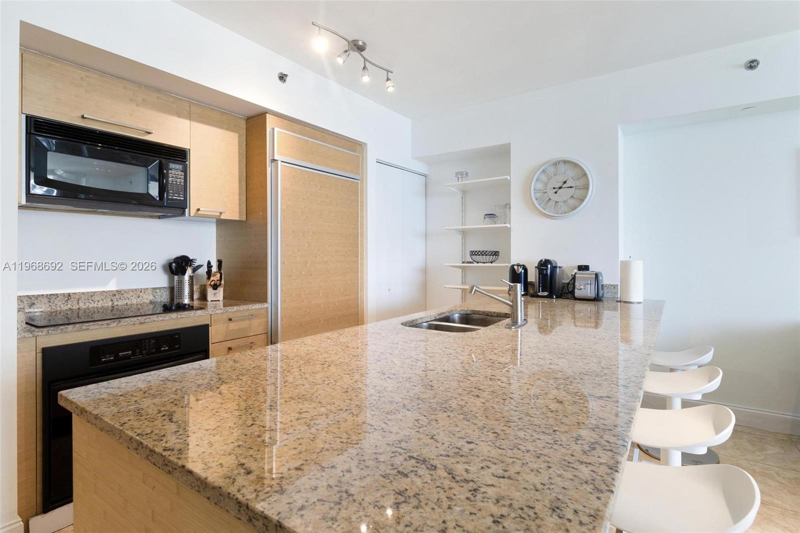 1830 S Ocean Drive 2409 Property Photo 10